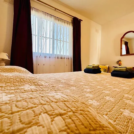Quiet Coral Mar Апартаменты Арона