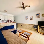 Quiet Coral Mar